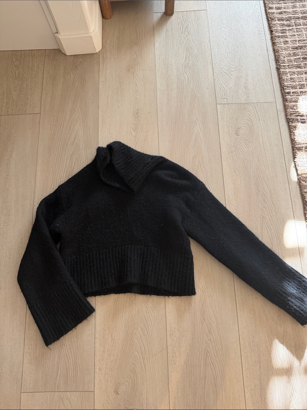 Zara Black Cropped Turtleneck Sweater - Women's Cozy Knitting Medium